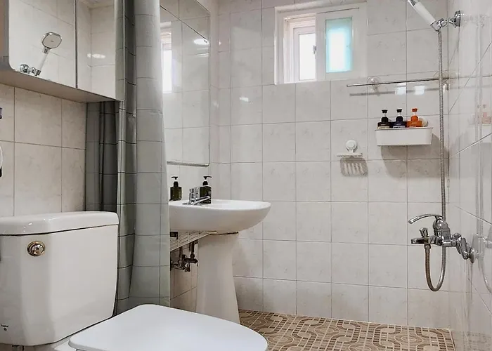 アパート 1newly Opened, Prime Bukchon Location, Hanok Village View, 56 Sqm, 8 Min To Anguk Station, Sleeps Up To 6 ソウル特別市