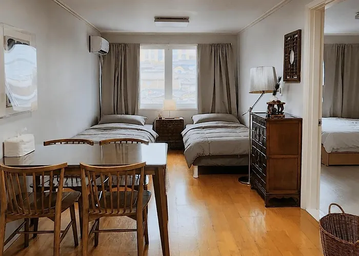 1newly Opened, Prime Bukchon Location, Hanok Village View, 56 Sqm, 8 Min To Anguk Station, Sleeps Up To 6 アパート ソウル特別市