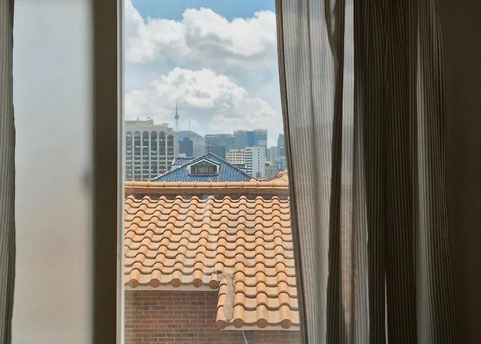 1newly Opened, Prime Bukchon Location, Hanok Village View, 56 Sqm, 8 Min To Anguk Station, Sleeps Up To 6 * ソウル特別市
