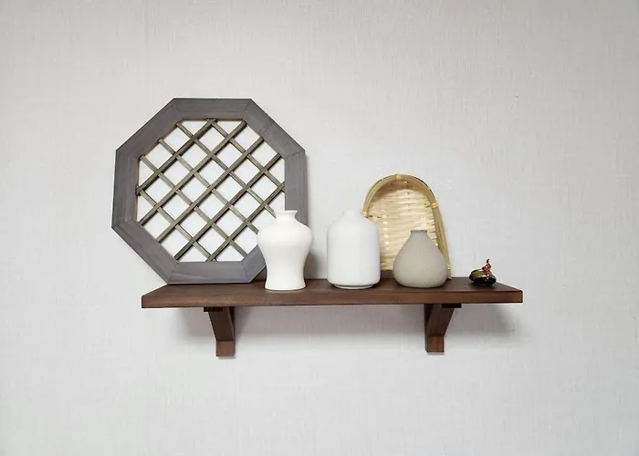 アパート 1newly Opened, Prime Bukchon Location, Hanok Village View, 56 Sqm, 8 Min To Anguk Station, Sleeps Up To 6